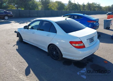 2009 Mercedes-Benz C 300 Luxury/Sport из США, поврежденный, VIN WDDGF54X59R061182